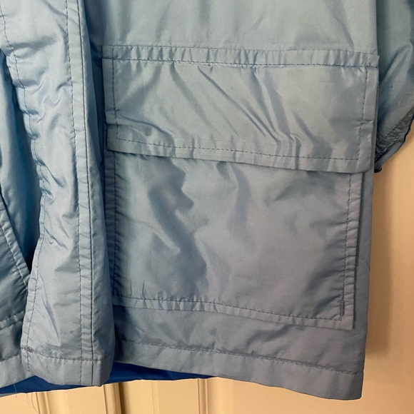 Orvis,Size M, Light Blue, windbreaker with lining, lots of Velcro enclosures - Picture 15 of 16